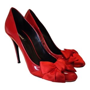 LE SILLA | Red Patent Leather Pumps with Bows in Size EU 40 / US 9.5